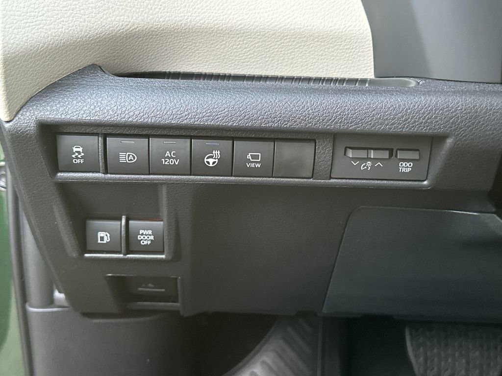 New 2026 Toyota Sienna Platinum image 23