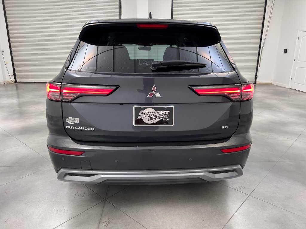 Used 2025 Mitsubishi Outlander SE AWD/4WD image 8