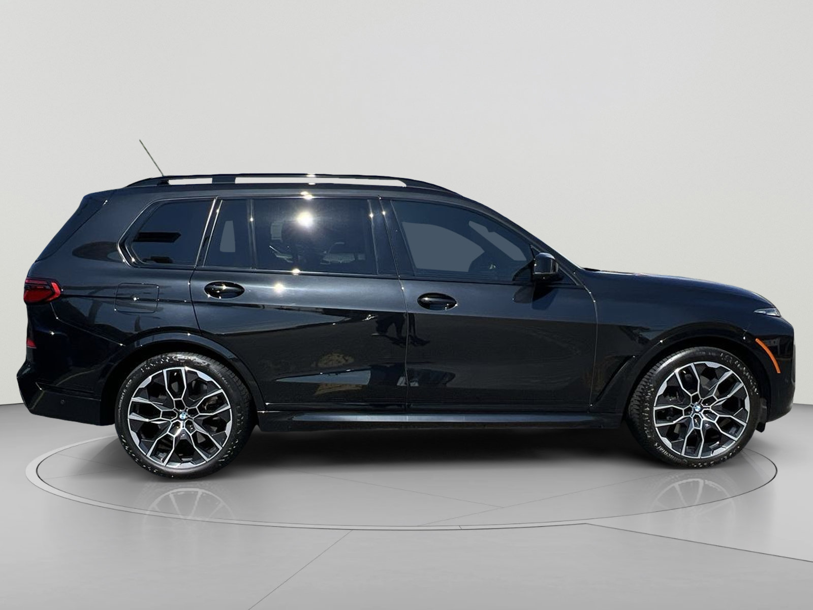 Used 2024 BMW X7 M60i w/ Executive Package AWD/4WD image 6