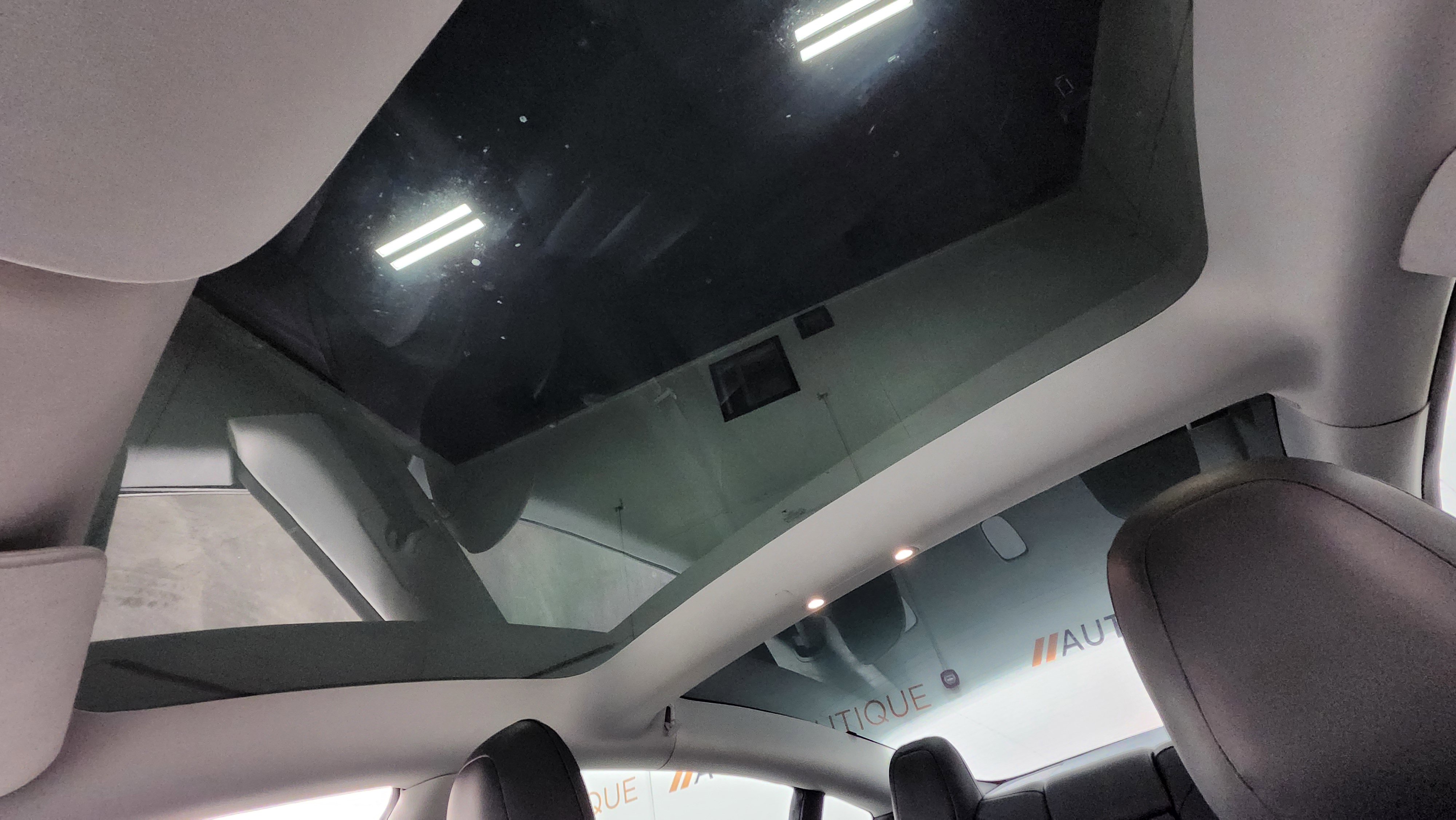 Used 2021 Tesla Model 3 Standard Range Plus image 2