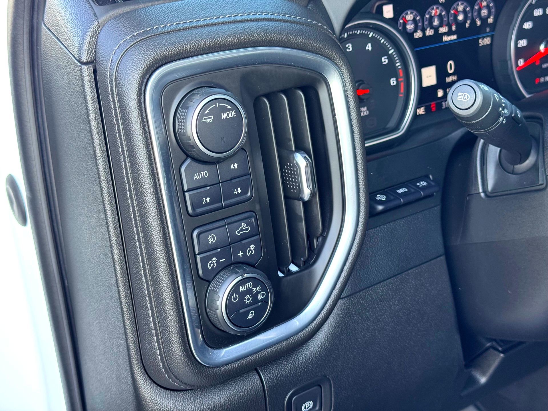 Used 2022 Chevrolet Silverado 2500 High Country w/ Z71 Off-Road Package image 14