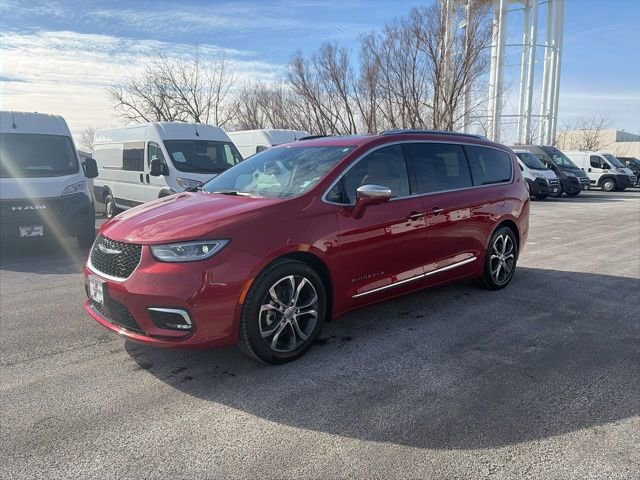 Used 2024 Chrysler Pacifica Pinnacle