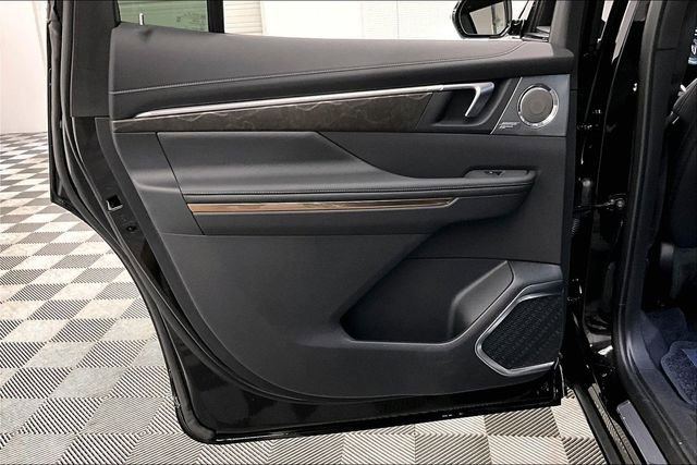 Used 2025 Buick Enclave Avenir w/ Trailering Package, 5000 lbs. image 20