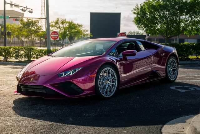 Used 2022 Lamborghini Huracan EVO RWD image 6