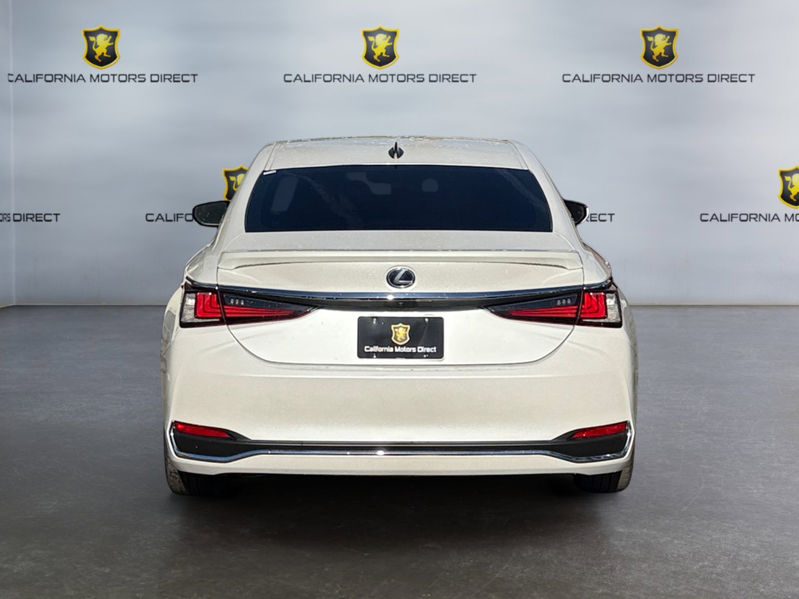 Used 2022 Lexus ES 300h w/ Accessory Package image 4