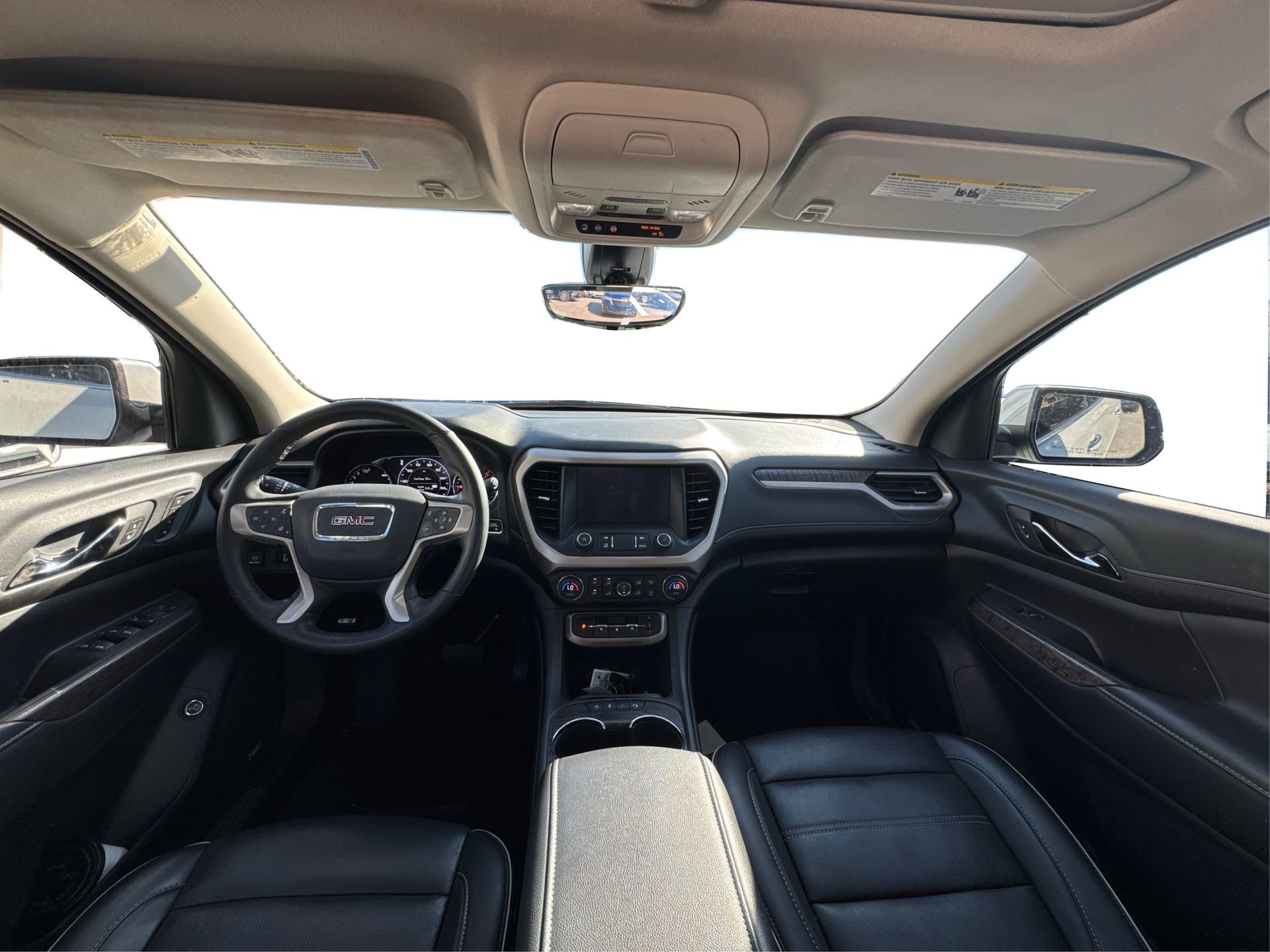 Used 2023 GMC Acadia Denali w/ Denali Technology Package image 27