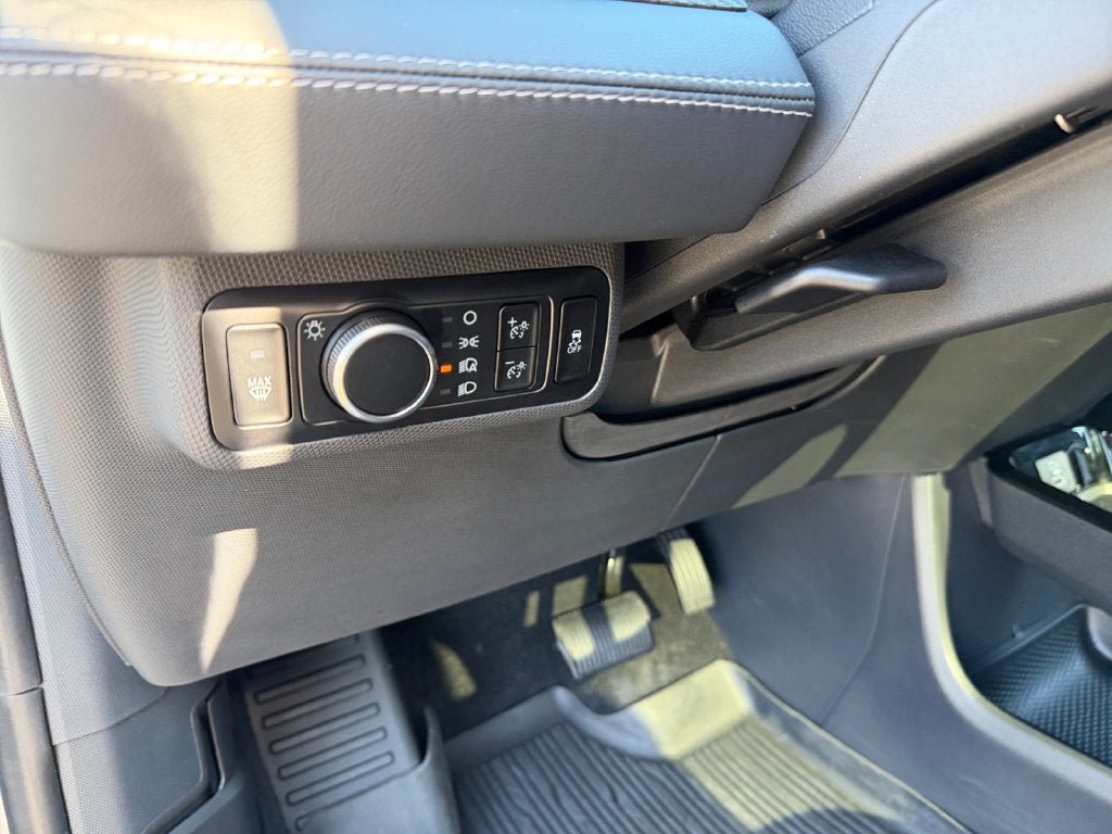 Used 2023 Ford Mustang Mach-E Premium AWD/4WD image 19