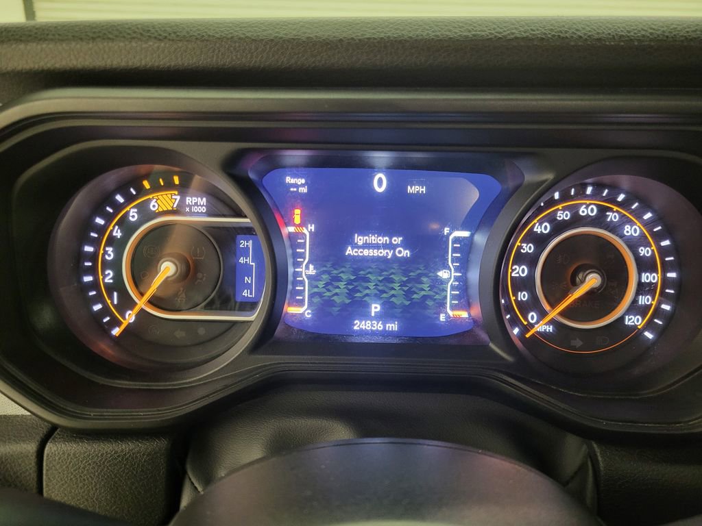 Used 2025 Jeep Wrangler Sport S image 31