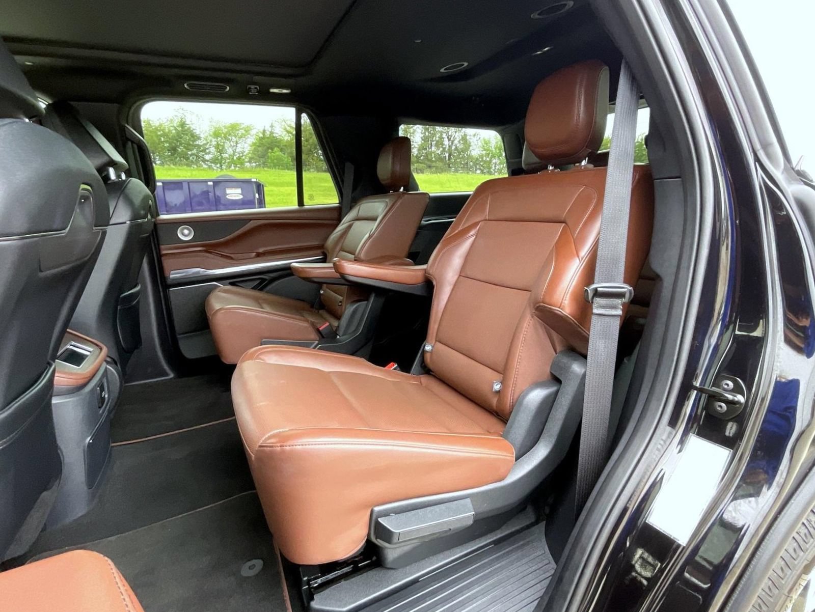 Used 2025 Lincoln Navigator Reserve AWD/4WD image 22