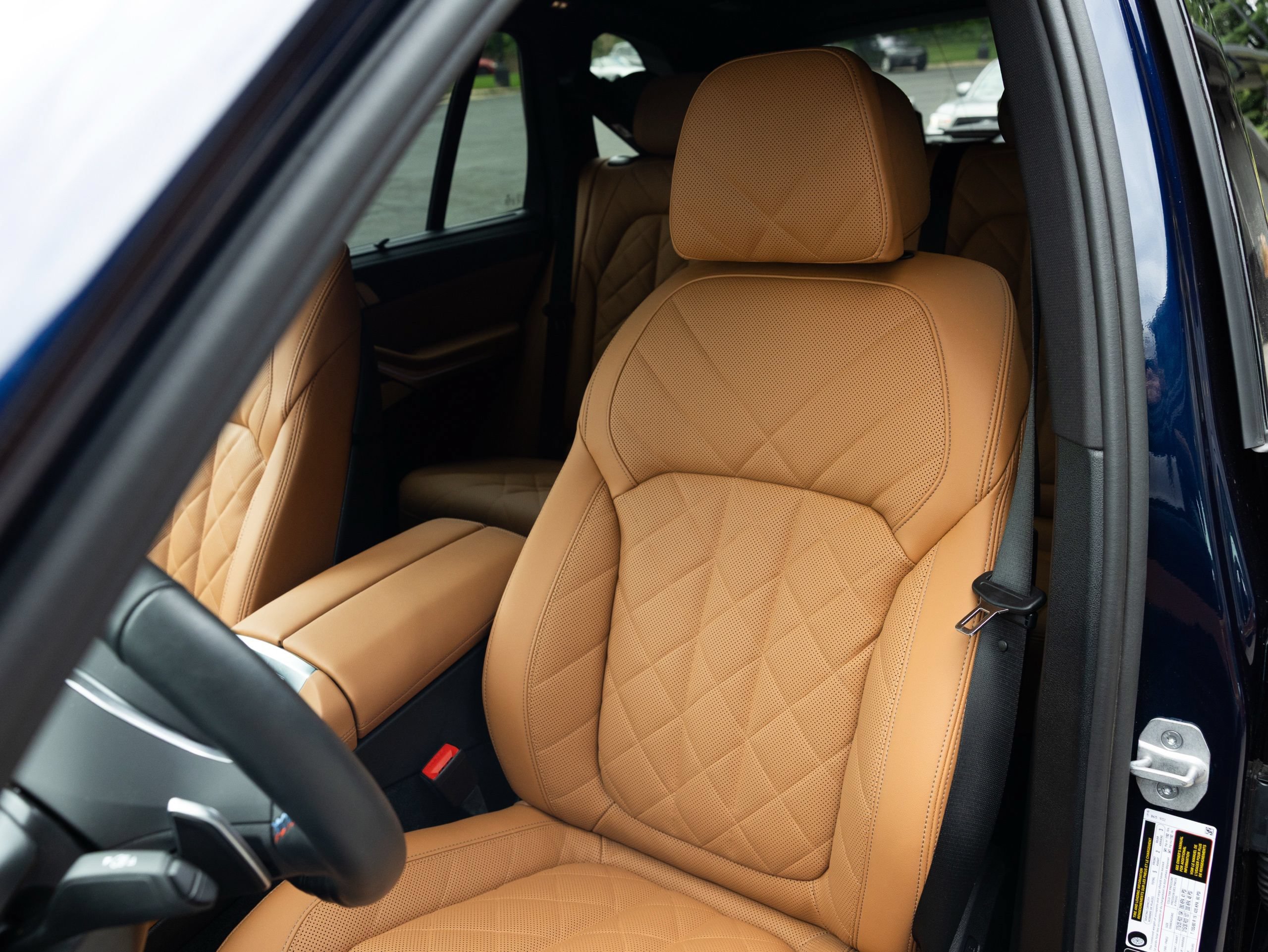 Used 2026 BMW X5 M60i w/ Executive Package AWD/4WD image 2