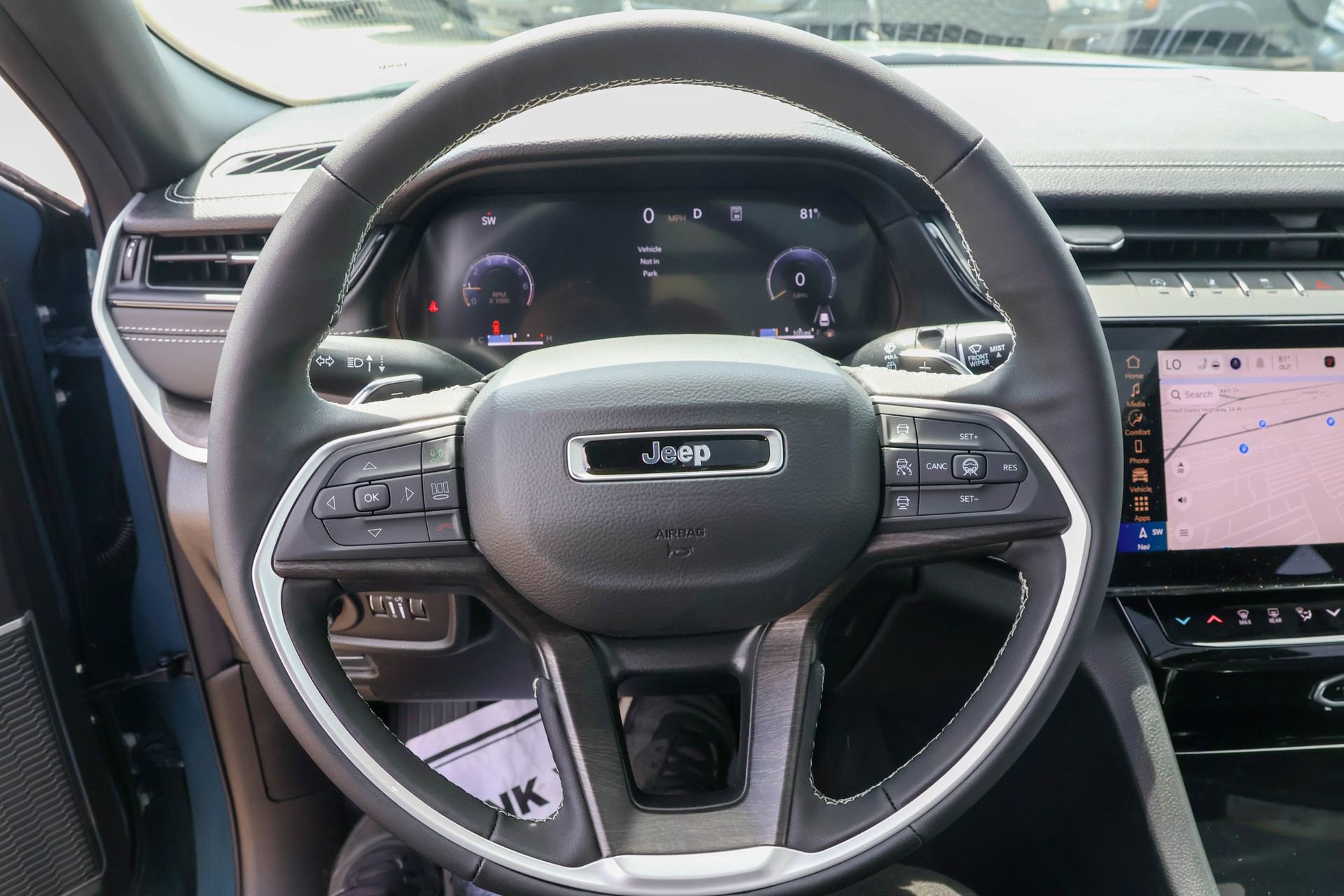New 2026 Jeep Grand Cherokee L Limited AWD/4WD image 31