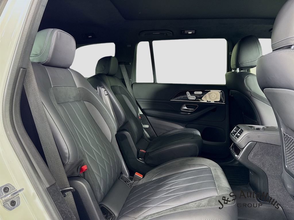 Used 2024 Mercedes-Benz GLS 63 AMG 4MATIC image 35