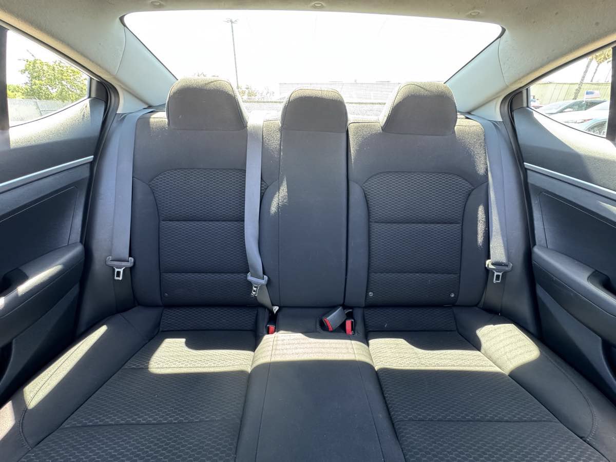 Used 2019 Hyundai Elantra SE w/ Cargo Package FWD image 29