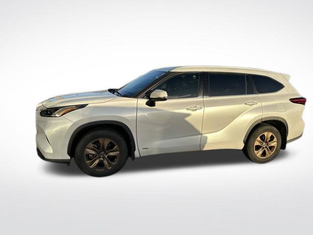 Used 2022 Toyota Highlander Bronze Edition AWD/4WD image 7