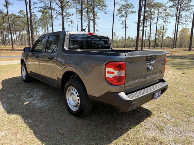 Used 2025 Ford Maverick XL image 3