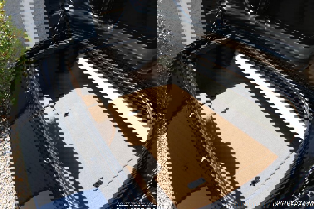 Used 2002 Chevrolet Corvette Convertible w/ Preferred Equipment Group2 image 28