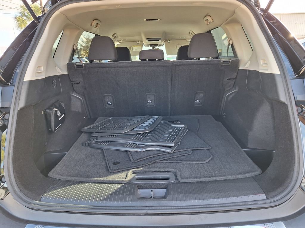 Used 2021 Nissan Rogue SV image 23