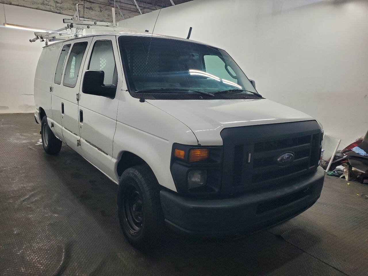 Used 2013 Ford E-150 and Econoline 150 RWD image 3
