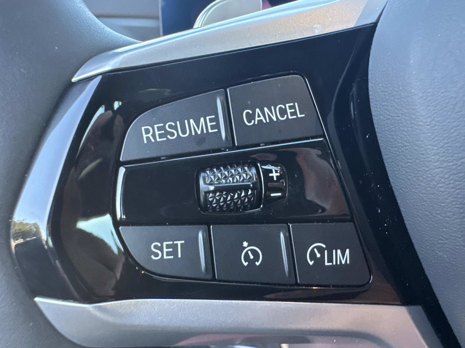 Certified 2025 BMW 330i Sedan w/ Premium Package image 29