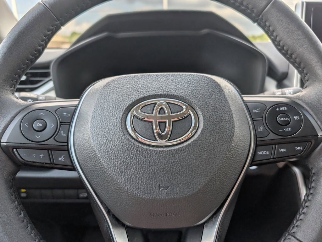 Used 2025 Toyota RAV4 XLE Premium image 19