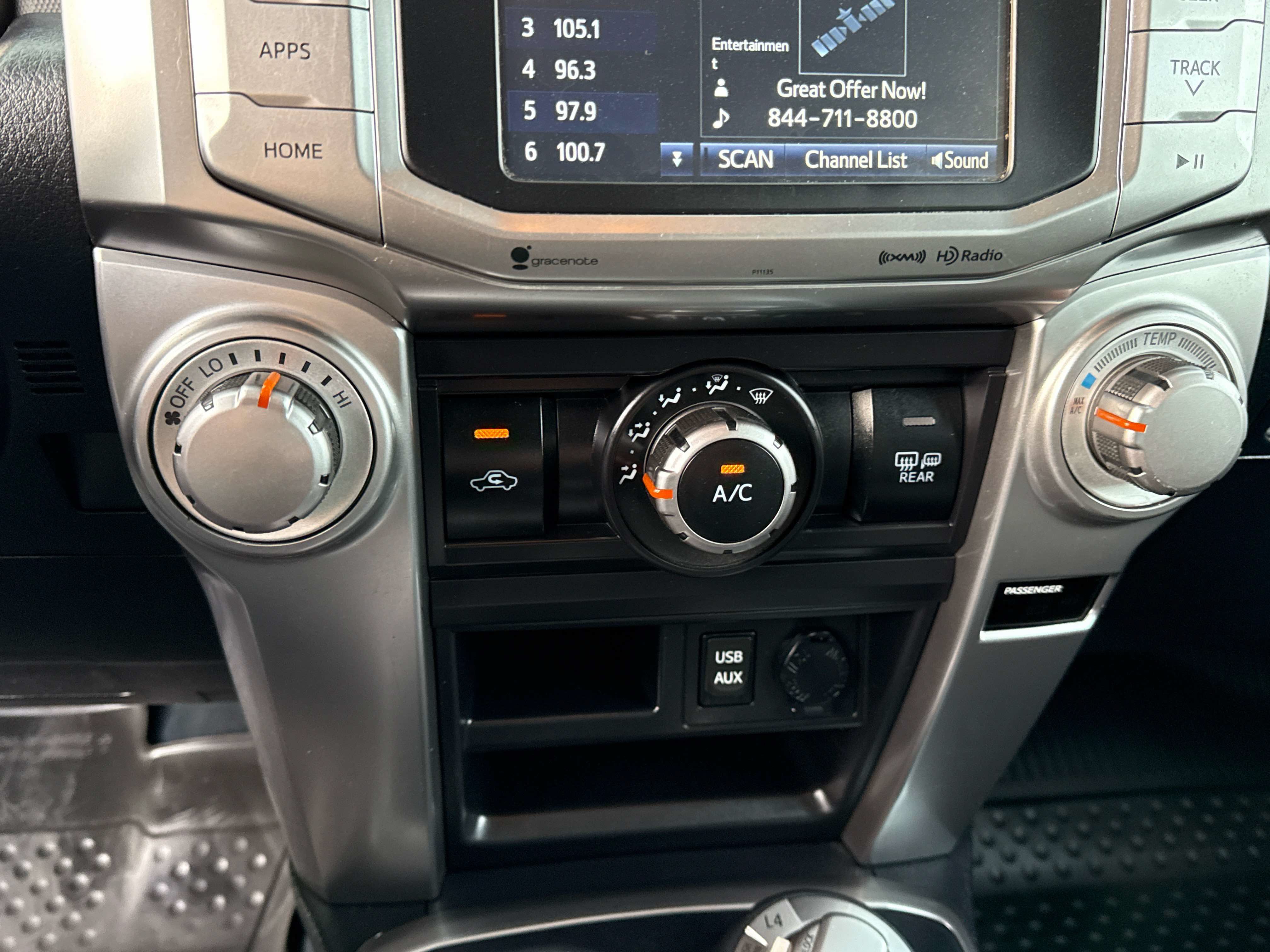 Used 2018 Toyota 4Runner SR5 AWD/4WD image 24
