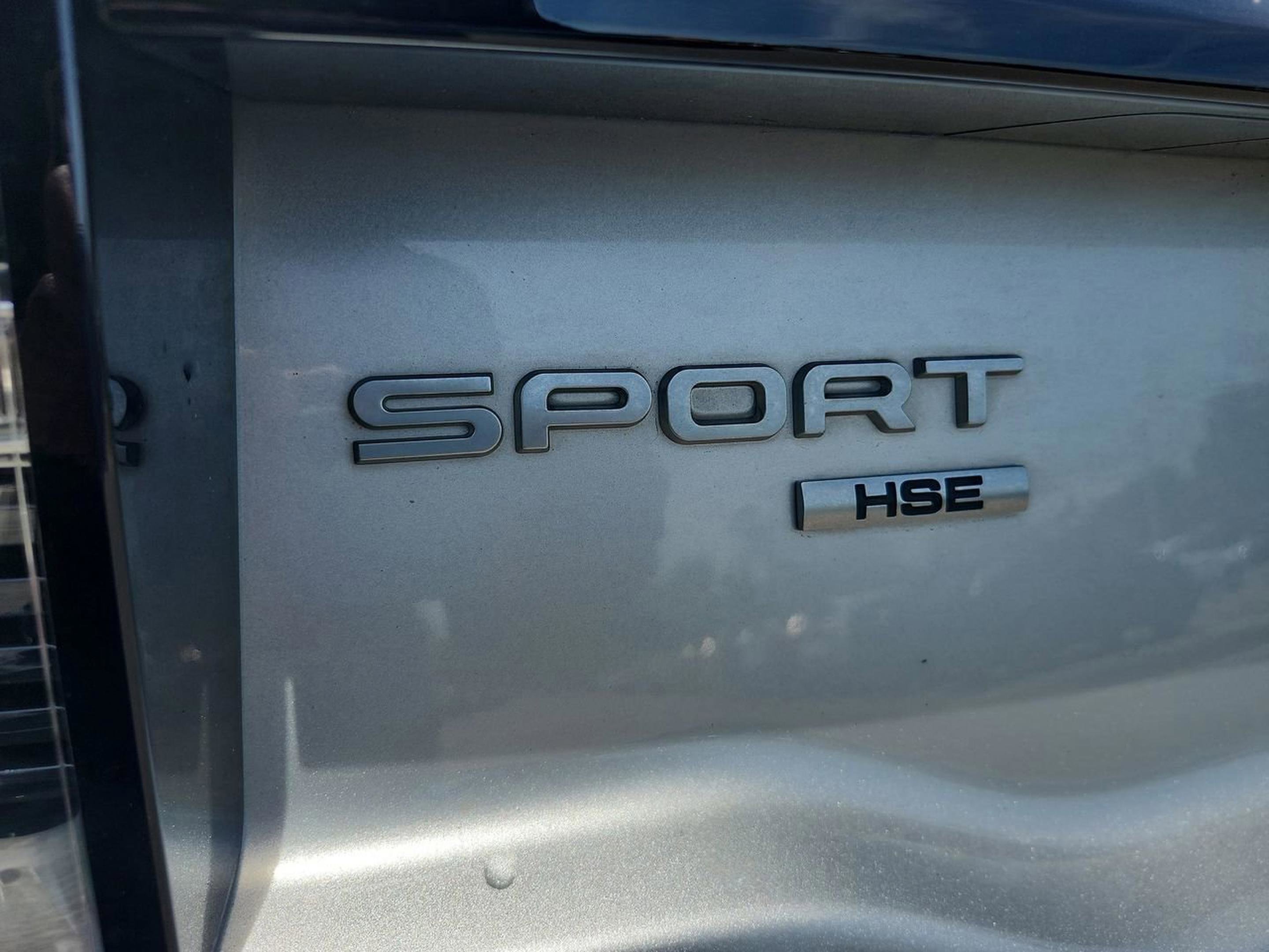 Used 2017 Land Rover Discovery Sport HSE AWD/4WD image 28