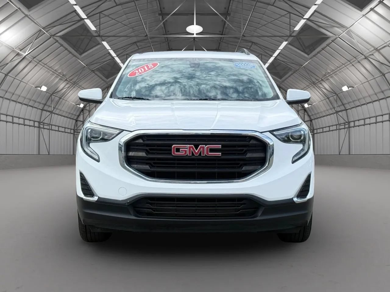 Used 2018 GMC Terrain SLE w/ Driver Convenience Package FWD image 2