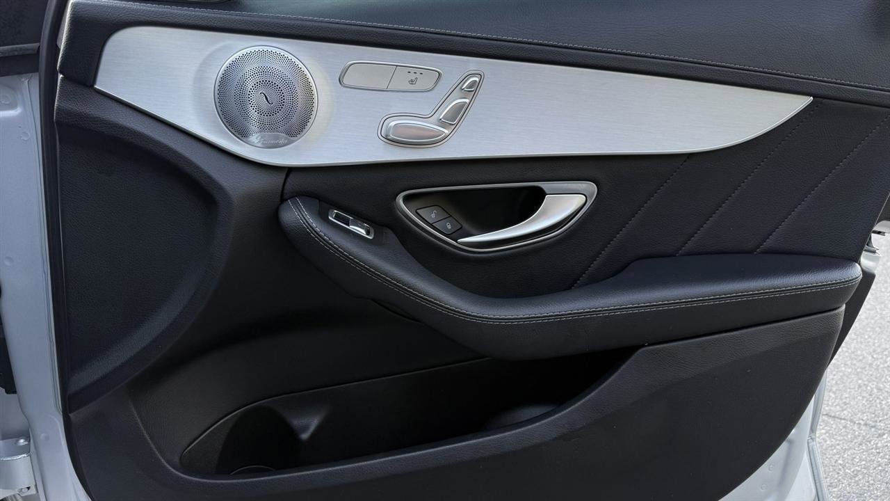 Used 2015 Mercedes-Benz C 300 4MATIC Sedan image 43
