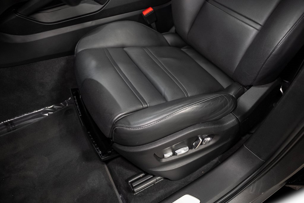 Used 2021 Porsche Cayenne Coupe image 29