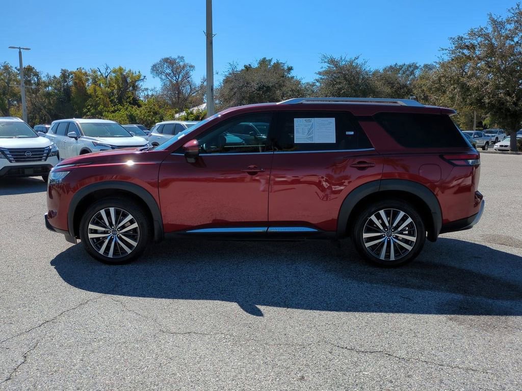 Certified 2022 Nissan Pathfinder Platinum w/ Cargo Package image 8