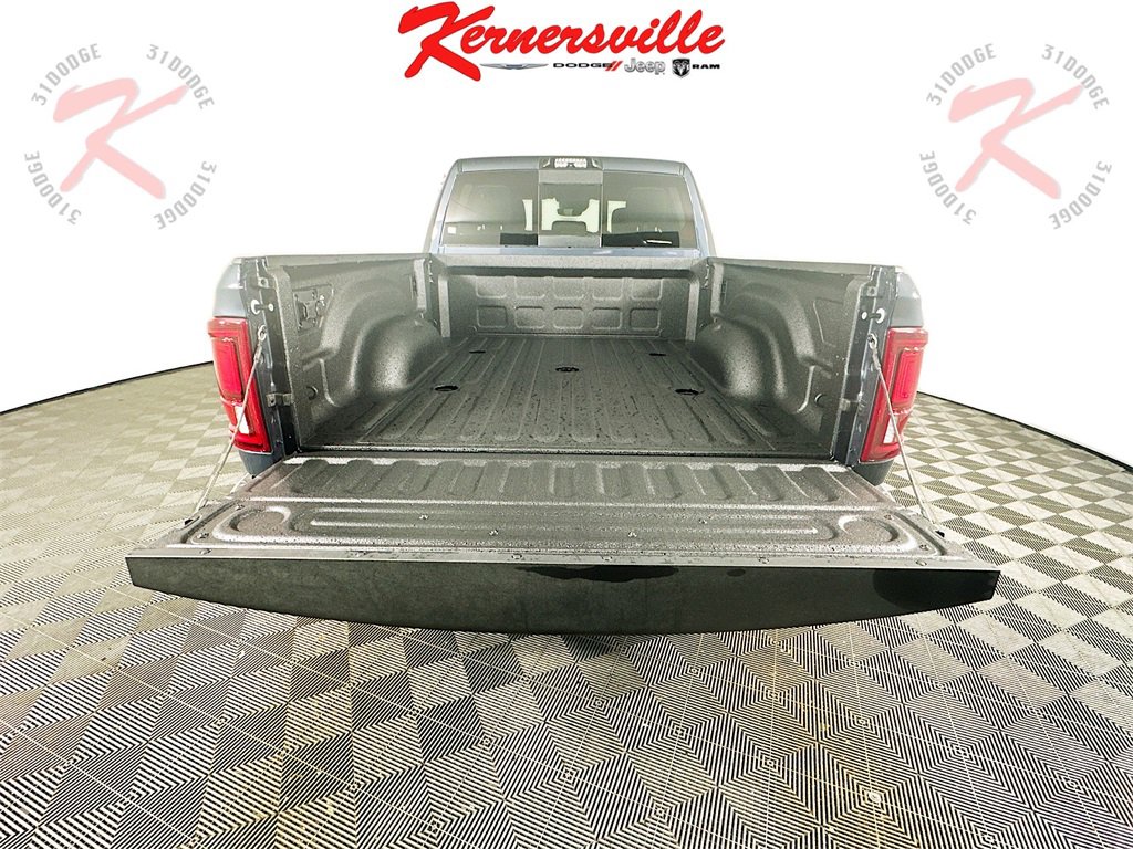New 2025 RAM 3500 Limited w/ Towing Technology Group image 16