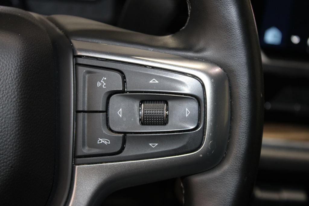 Used 2025 Chevrolet Silverado 1500 LT AWD/4WD image 43