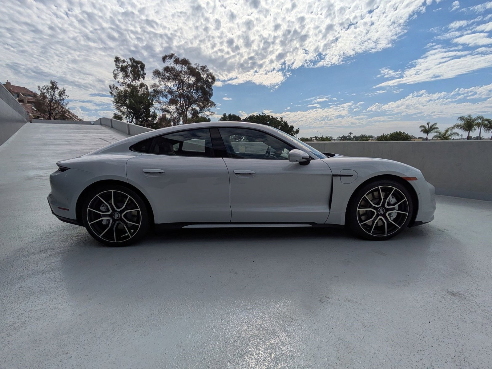 Certified 2024 Porsche Taycan Turbo image 8