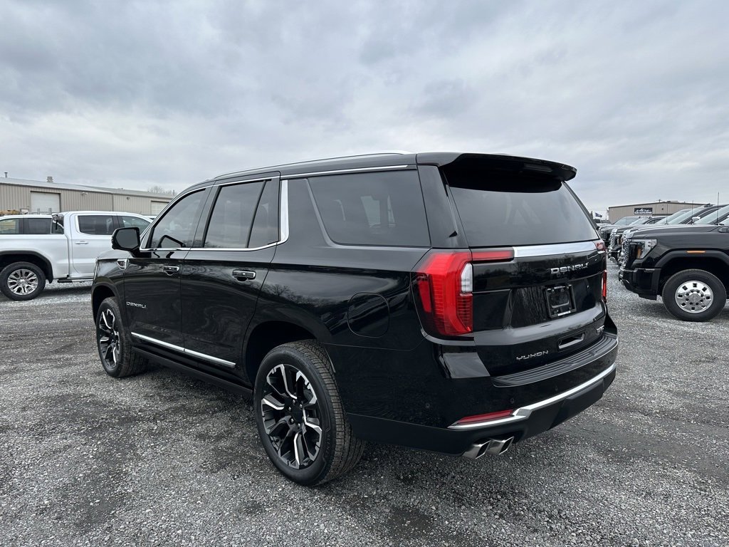 Used 2025 GMC Yukon Denali w/ Sun & Power Step Package image 7