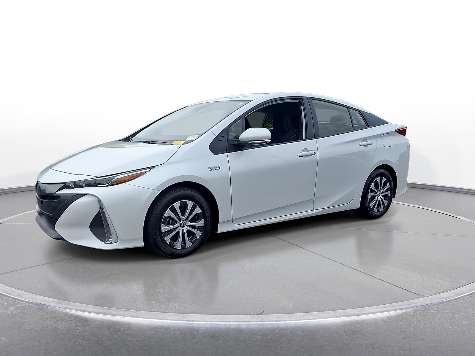 Used 2021 Toyota Prius Prime LE FWD image 4