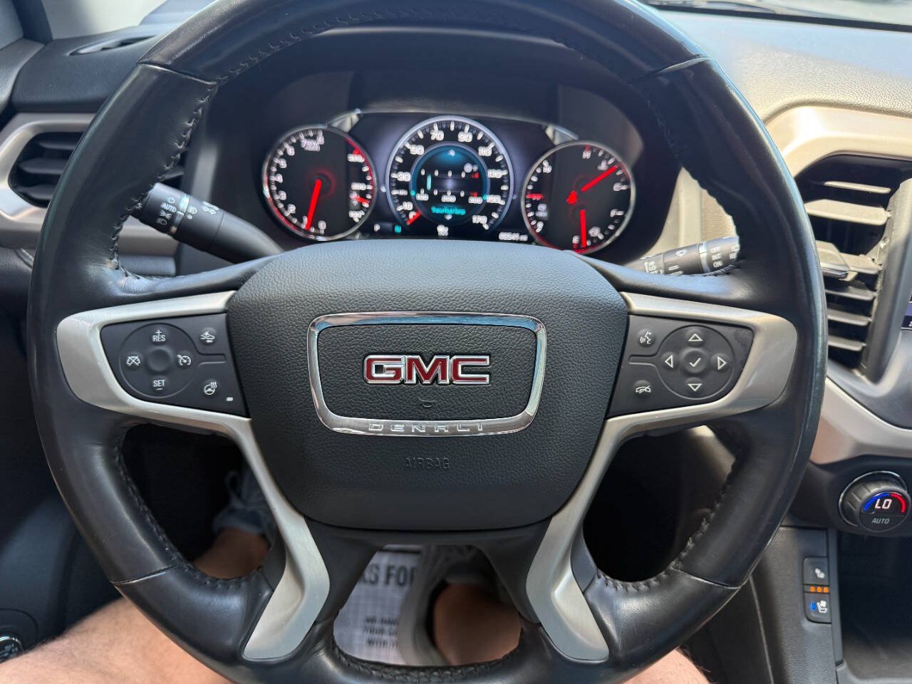 Used 2019 GMC Acadia Denali w/ Technology Package FWD image 20