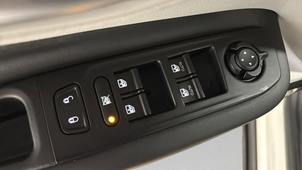 Used 2021 Jeep Renegade Limited w/ Sun & Sound Group image 15