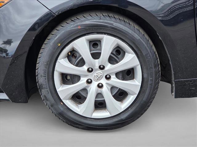 Used 2023 Toyota Corolla LE image 23