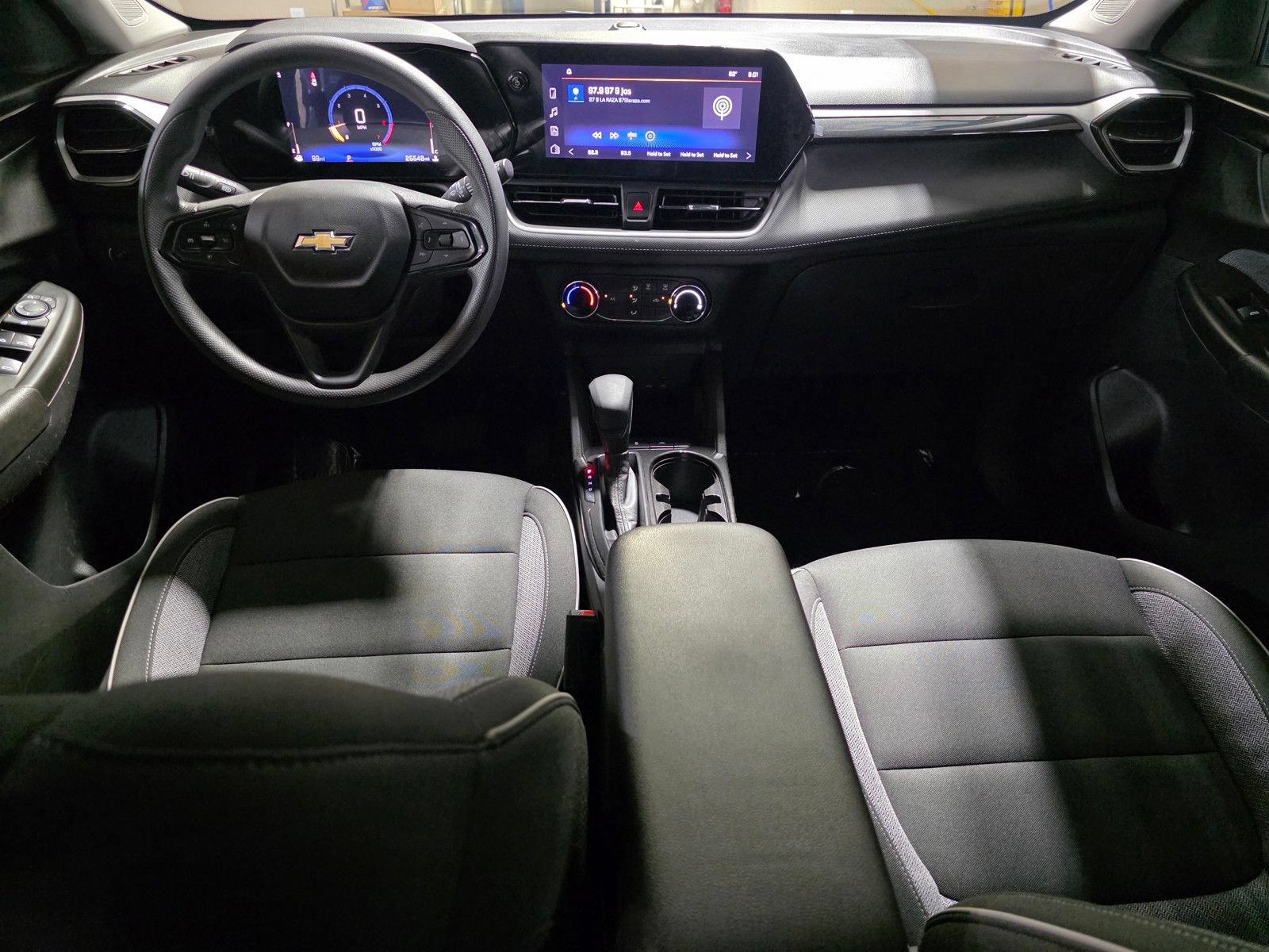 Used 2025 Chevrolet TrailBlazer LS FWD image 18