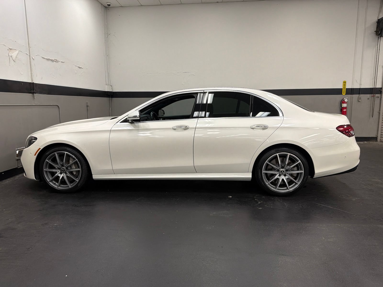 Used 2022 Mercedes-Benz E 450 4MATIC Sedan image 10