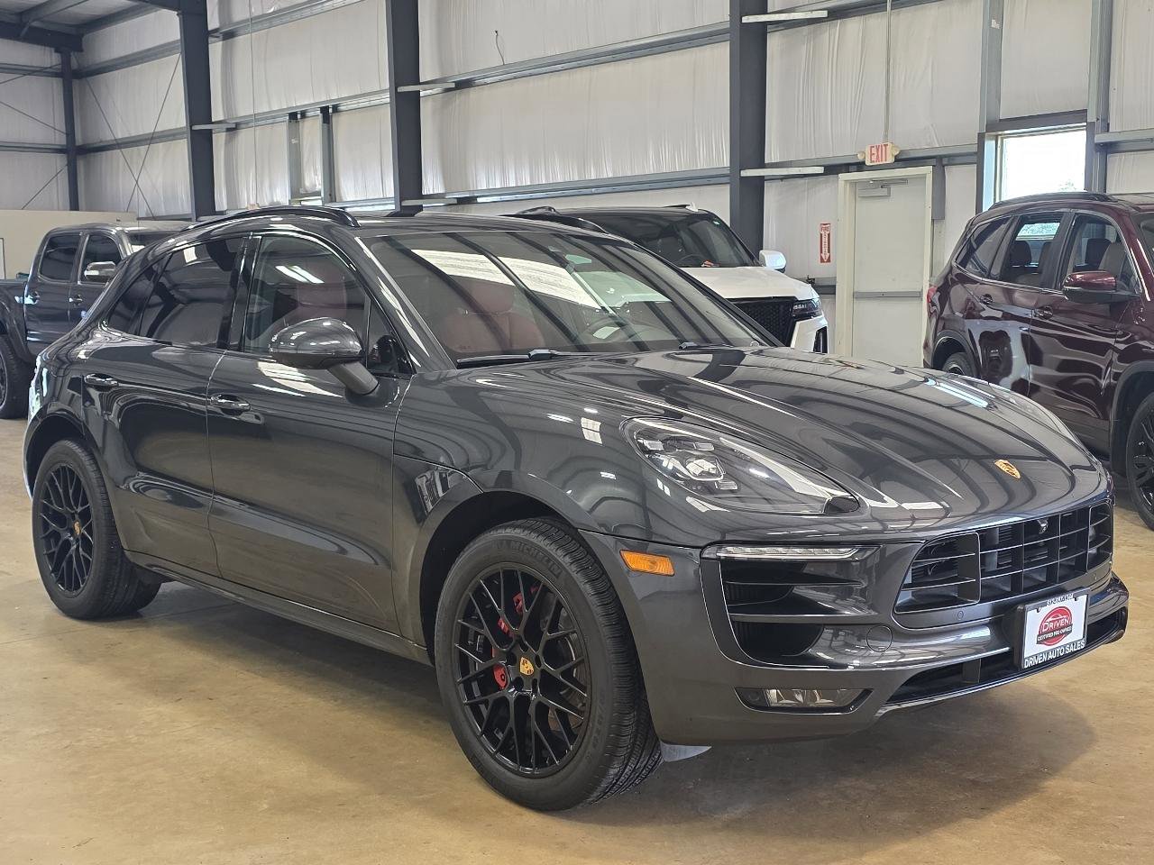 Used 2017 Porsche Macan GTS AWD/4WD image 3