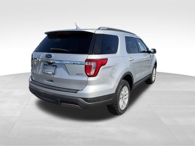 Used 2019 Ford Explorer XLT w/ Equipment Group 201A AWD/4WD image 7