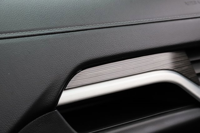 Used 2023 GMC Terrain SLE w/ Driver Convenience Package image 33