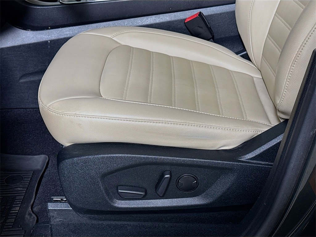 Used 2022 Ford Edge SEL w/ Convenience Package image 16