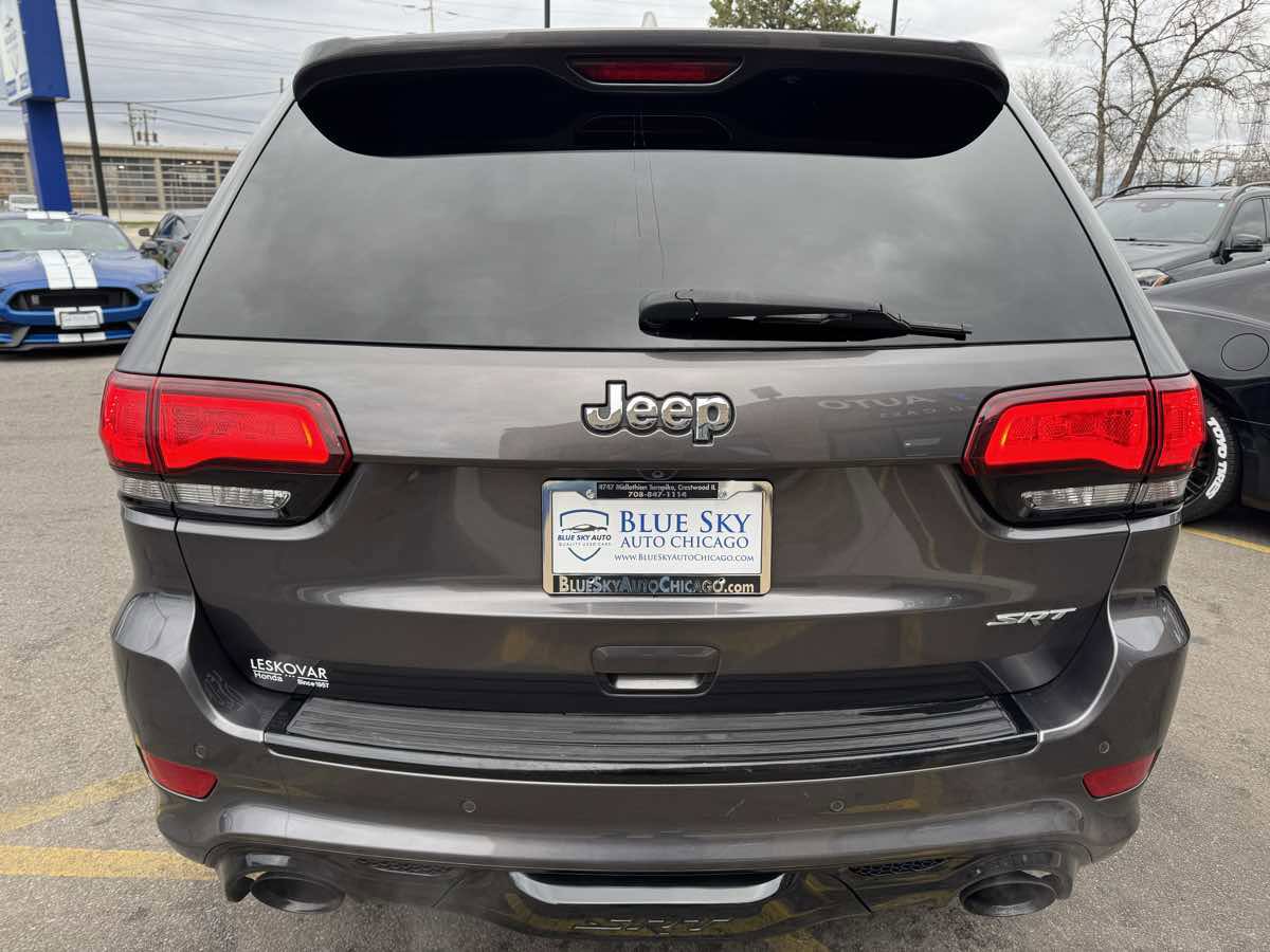 Used 2015 Jeep Grand Cherokee SRT w/ Luxury Group II AWD/4WD image 8