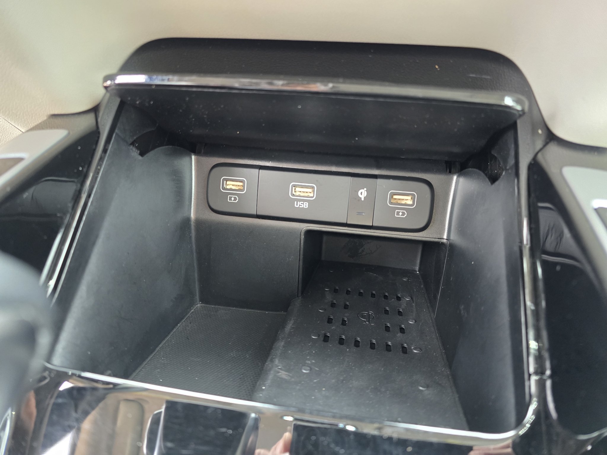 Used 2023 Kia Sorento SX AWD/4WD image 22