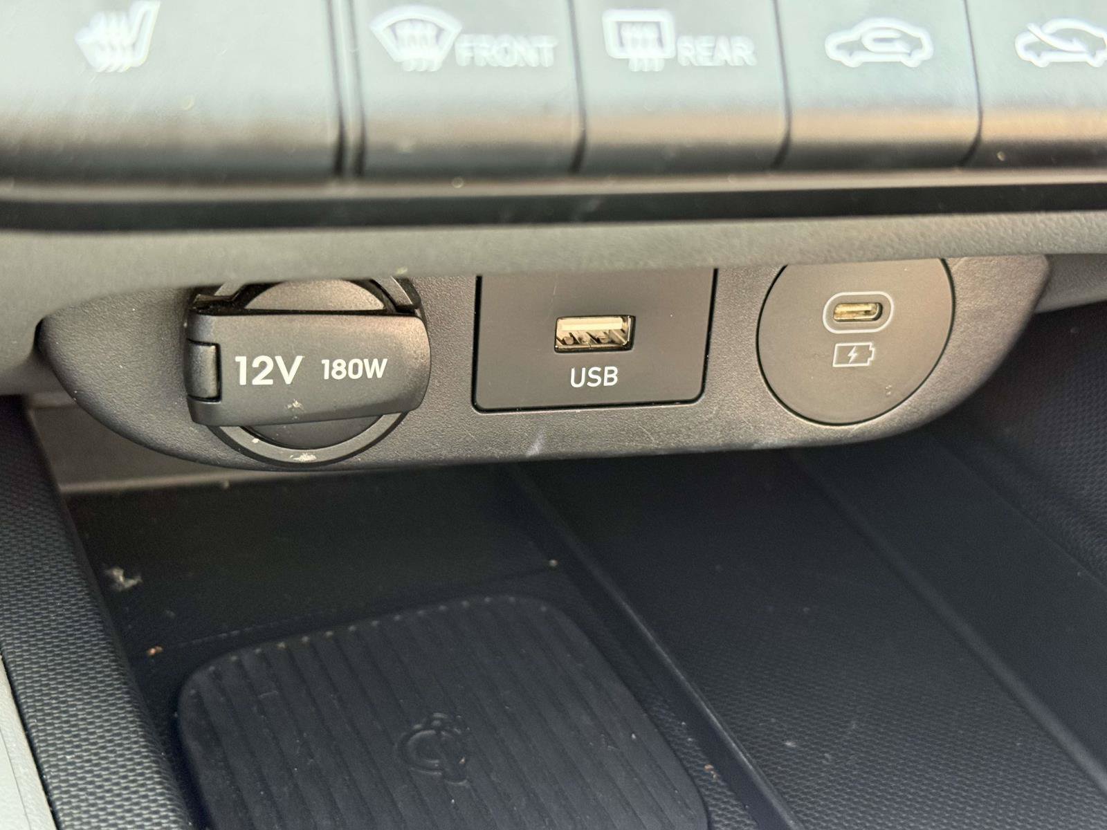 Used 2024 Hyundai Elantra SEL w/ Convenience Package FWD image 27