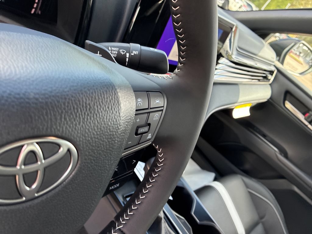New 2026 Toyota Camry Hybrid FWD image 22
