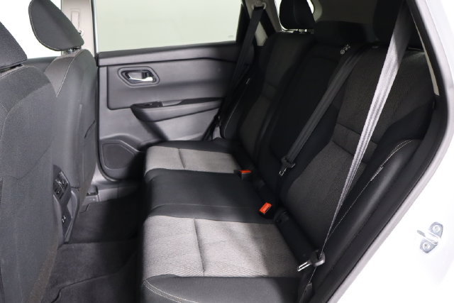 Used 2025 Nissan Rogue SV FWD image 14