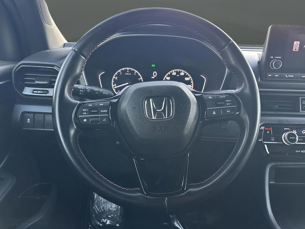 Used 2023 Honda Pilot Sport image 15